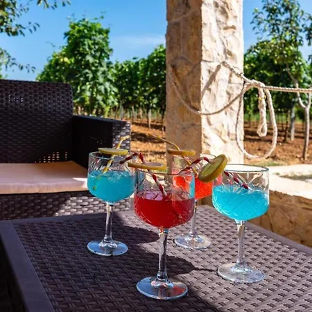 Lejlighed Tonka And Lara With Shared Pool Podusje