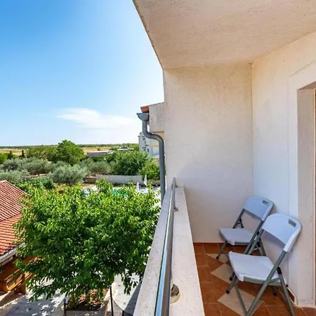 Lejlighed Tonka And Lara With Shared Pool Podusje