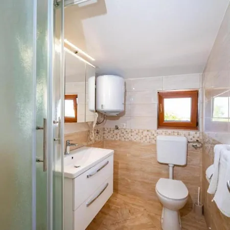 Lejlighed Tonka And Lara With Shared Pool *