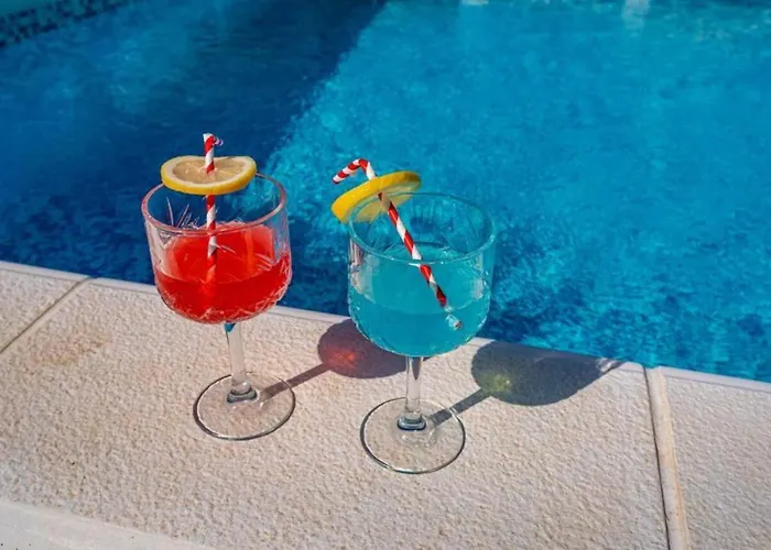 Tonka And Lara With Shared Pool * Donje Rastane