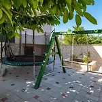 Tonka And Lara With Shared Pool Donje Rastane