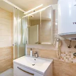 Tonka And Lara With Shared Pool Apartment