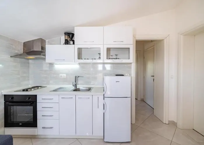 Tonka And Lara With Shared Pool * Donje Rastane